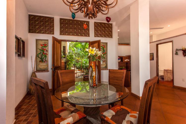 Casa de Angel Breakfast Room